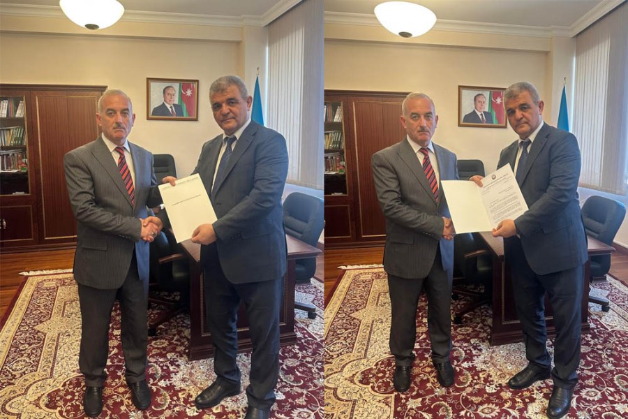 Millət vəkili, komitə sədri Səməd Vəkilovu təbrik edib