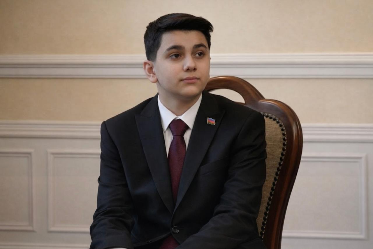 Cavid Vəkilov yazır: Müasir Azərbaycan gəncliyinin cəmiyyətdə rolu