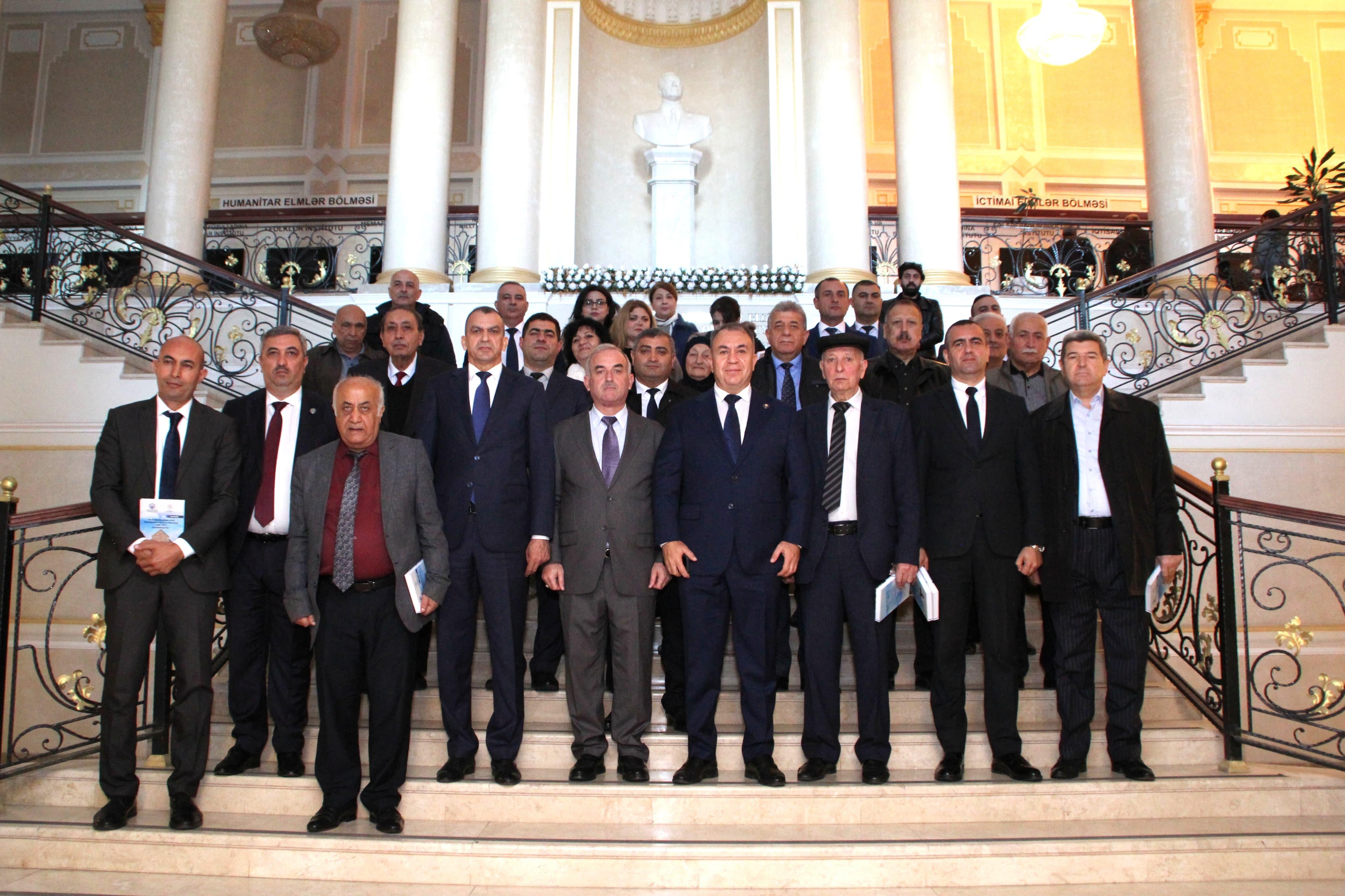 Səməd Vəkilovun Qərbi Azərbaycanla bağlı kitabının təqdimatı keçirilib - FOTOLAR